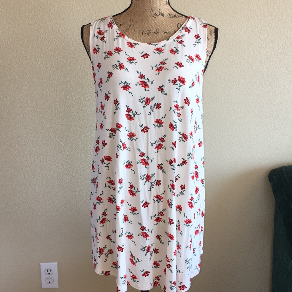 Long scoop neck tank top.